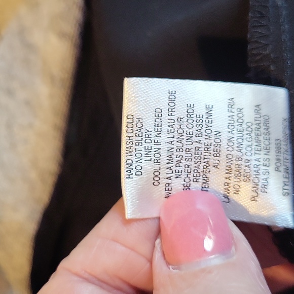 Bobeau layered-look plaid sweater with tie back. - Picture 8 of 8